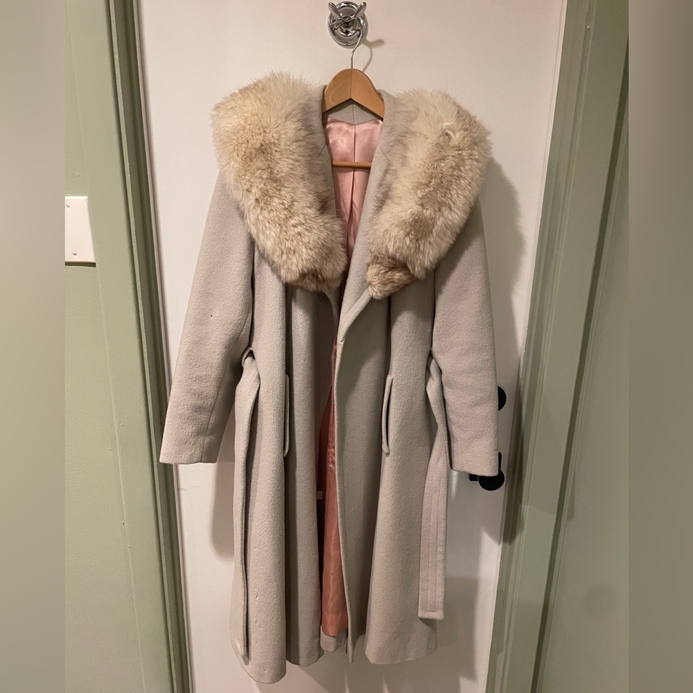 Vintage fur collared wool coat